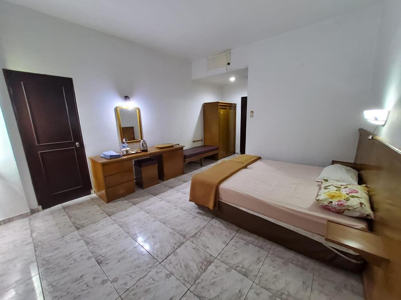 Hotel Kumala Samudra Cikakak Bagian luar foto