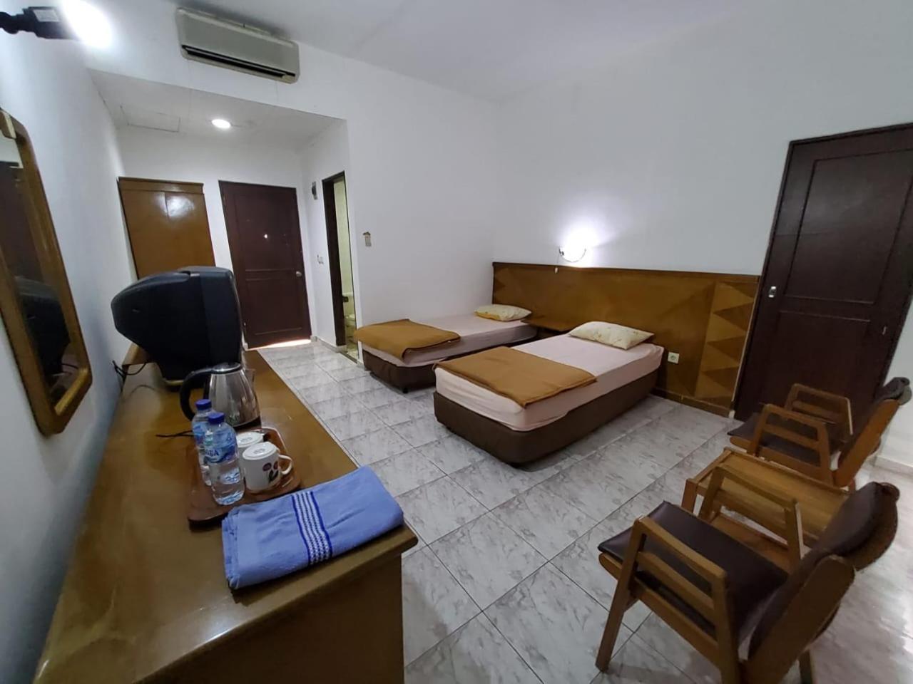 Hotel Kumala Samudra Cikakak Bagian luar foto