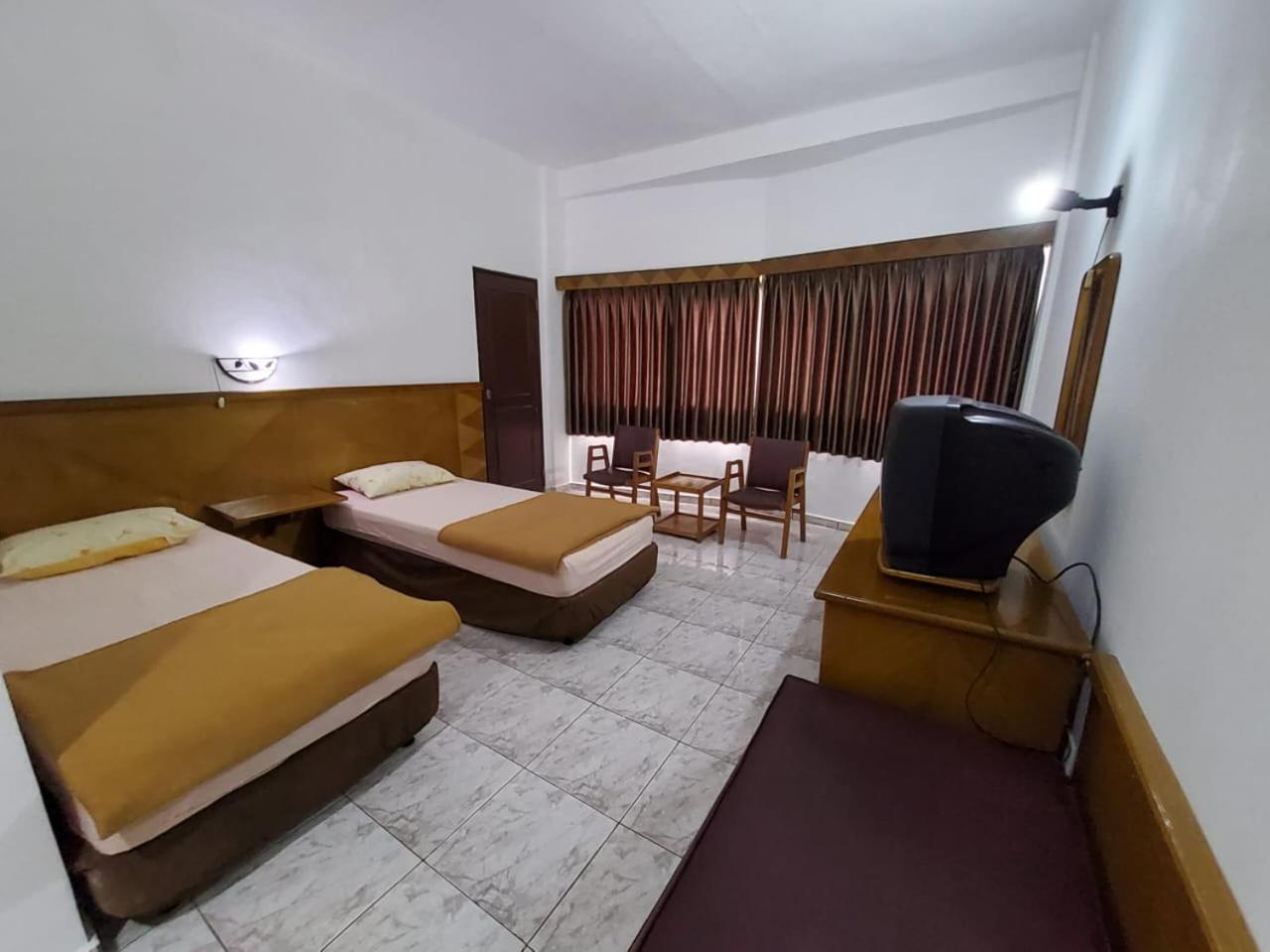 Hotel Kumala Samudra Cikakak Bagian luar foto